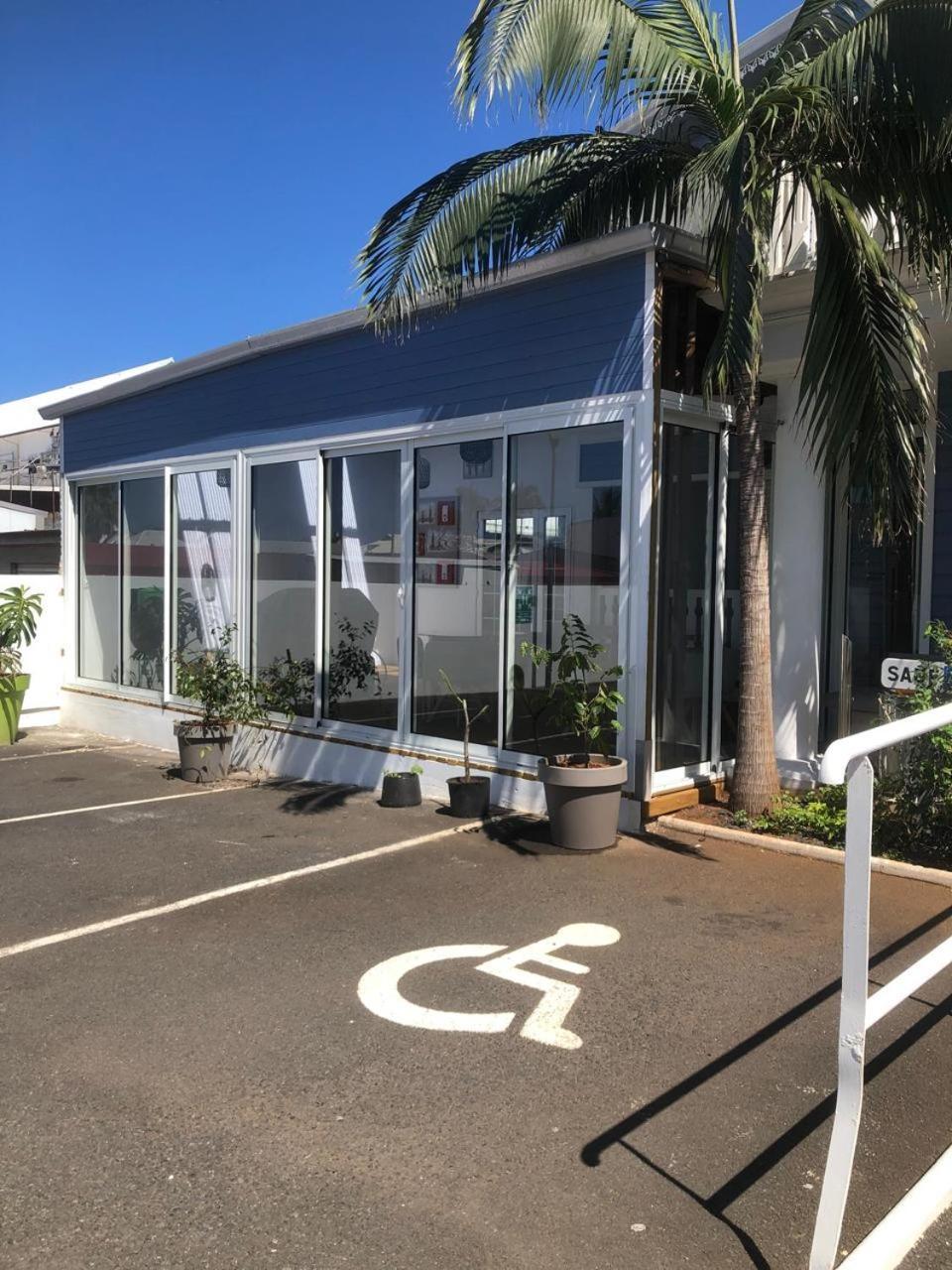 林赛酒店 圣皮埃尔 外观 照片